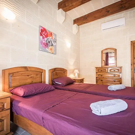 4 Bedroom With Private Pool