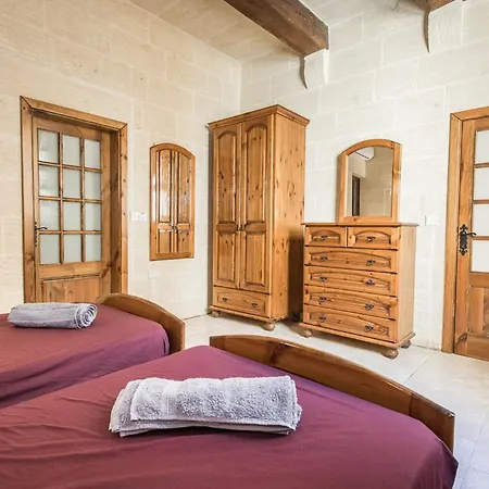 別荘 4 Bedroom With Private Pool ガルブ