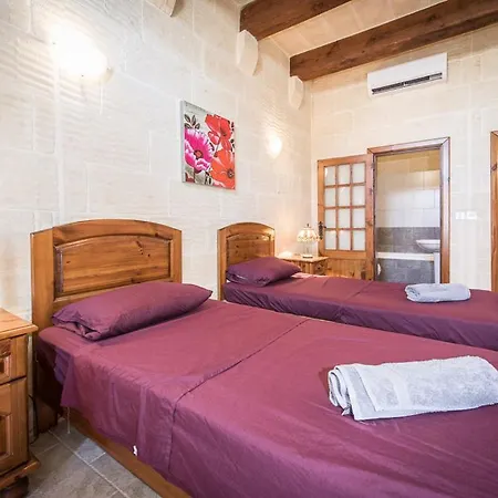 4 Bedroom With Private Pool