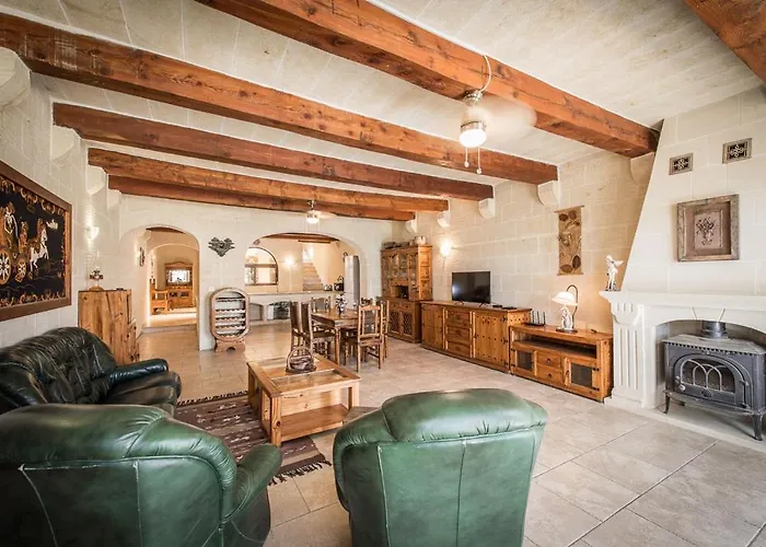 4 Bedroom With Private Pool Σπίτι διακοπών *