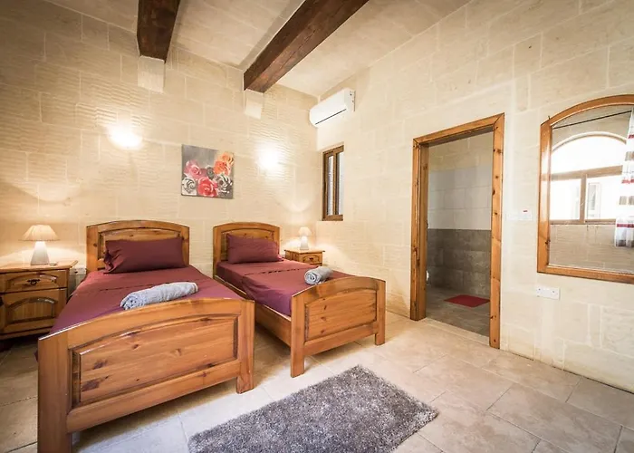 4 Bedroom With Private Pool Σπίτι διακοπών *