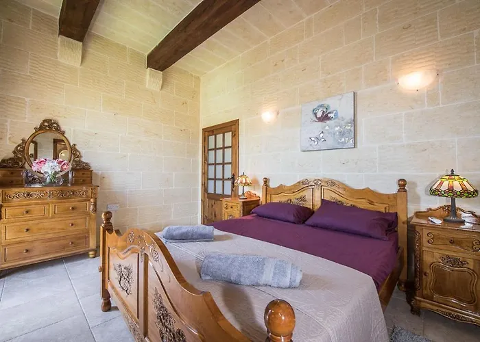 4 Bedroom With Private Pool Holiday home Gharb (Gozo)